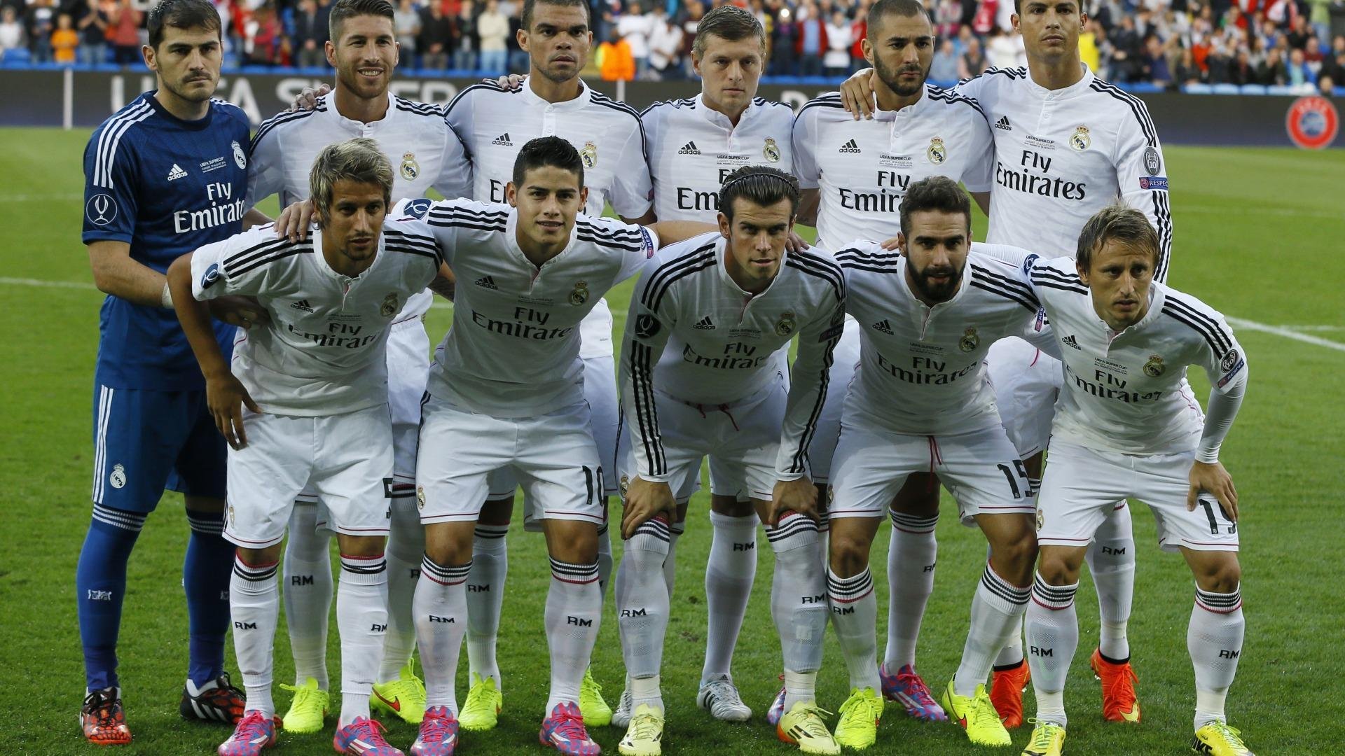 湖人依赖詹眉组合，进攻端选择单一，湖人詹眉壁纸